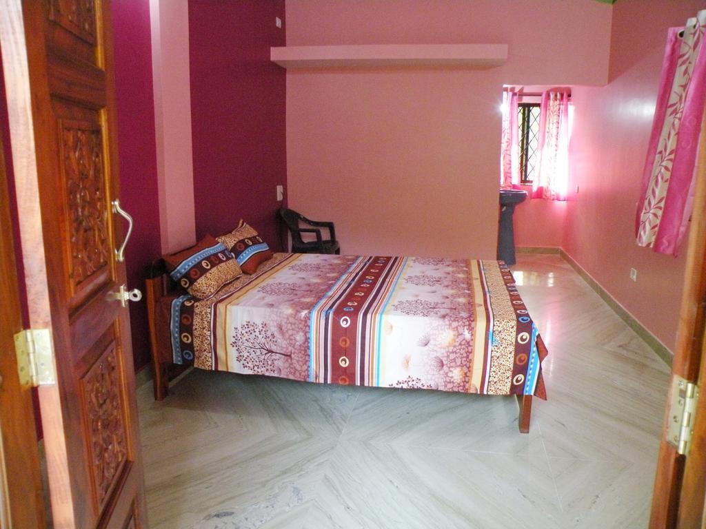 Sai Guru Guest House Anjuna Oda fotoğraf